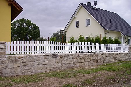 21. Zaun nach oben gebogen